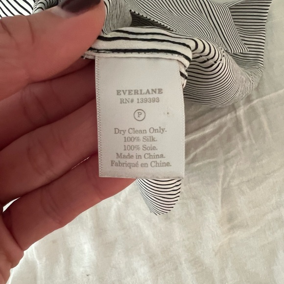 Everlane Boxy Short-Sleeve Silk Shirt - Picture 9 of 9